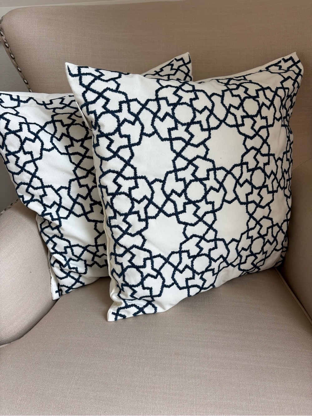 2 Pottery Barn Outdoor 20” Throw Pillows Astrid Trellis Embroidered White Blue